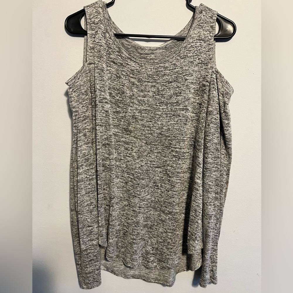 Grey open shoulder long sleeve